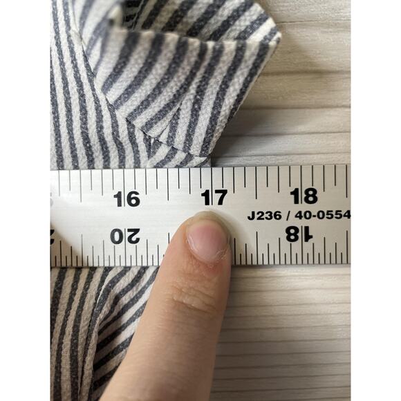 Monteau Los Angeles Shirt Womens Small Black White Striped Peplum V-Neck Casual - Picture 5 of 10